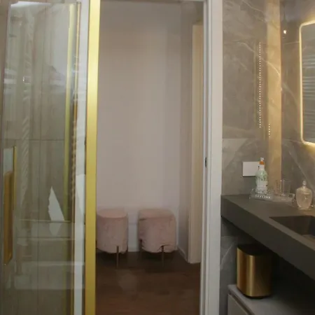 公寓 Via Mille House - New Trilocale - Centro 里乔内